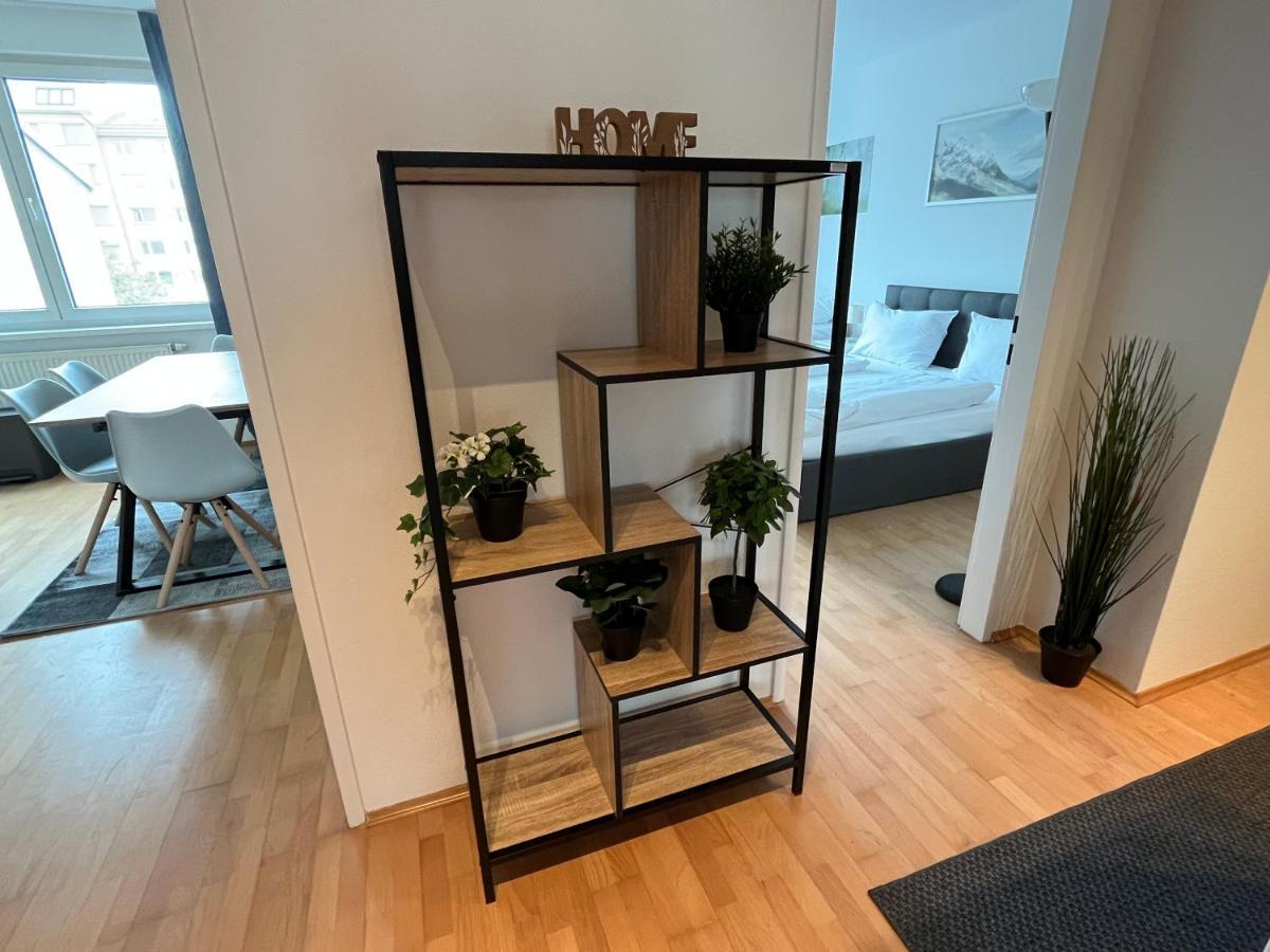 Cool Schonbrunn Apt 2Br Apartman Bécs Kültér fotó