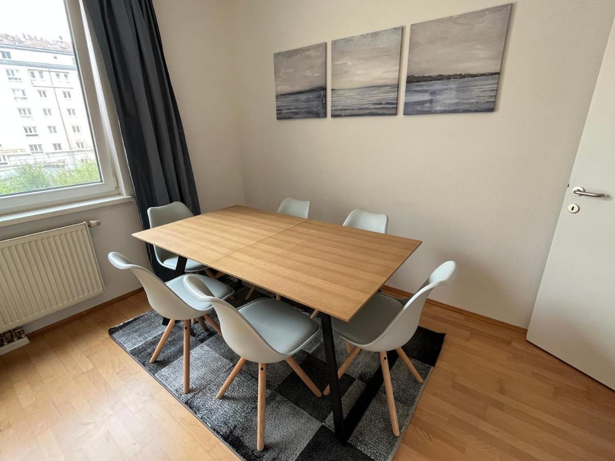 Cool Schonbrunn Apt 2Br Apartman Bécs Kültér fotó