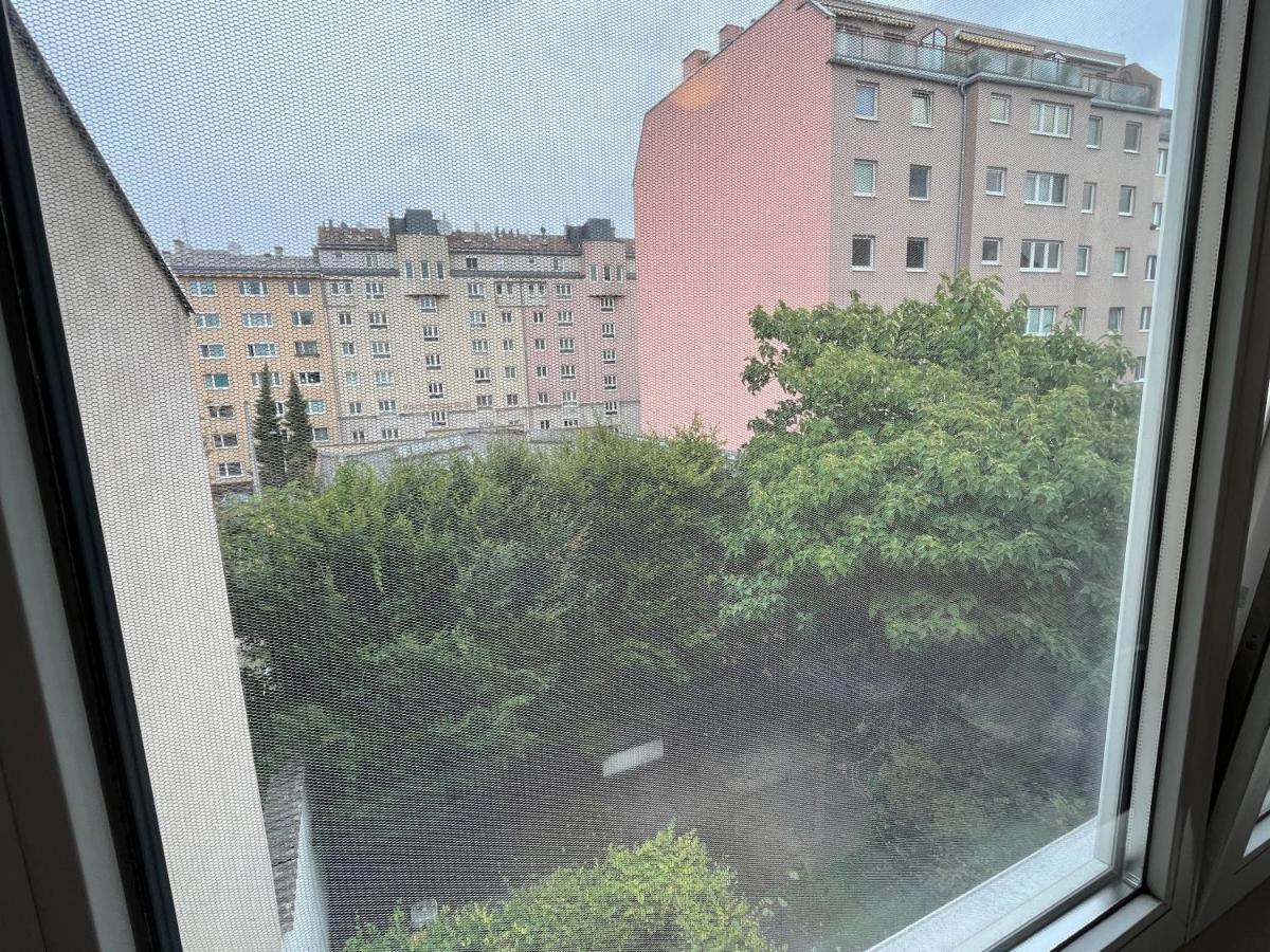 Cool Schonbrunn Apt 2Br Apartman Bécs Kültér fotó